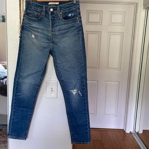 EUC/LIKE NEW Levi’s Wedgie skinny Jean